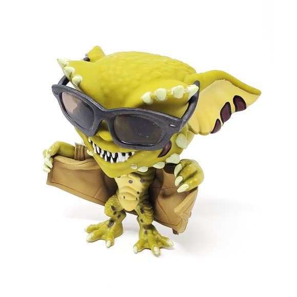 New Action Figurine Gremlin "Flasher" Trench Coat/Sunglasses Desktop Wingman 4" - Picture 3 of 7